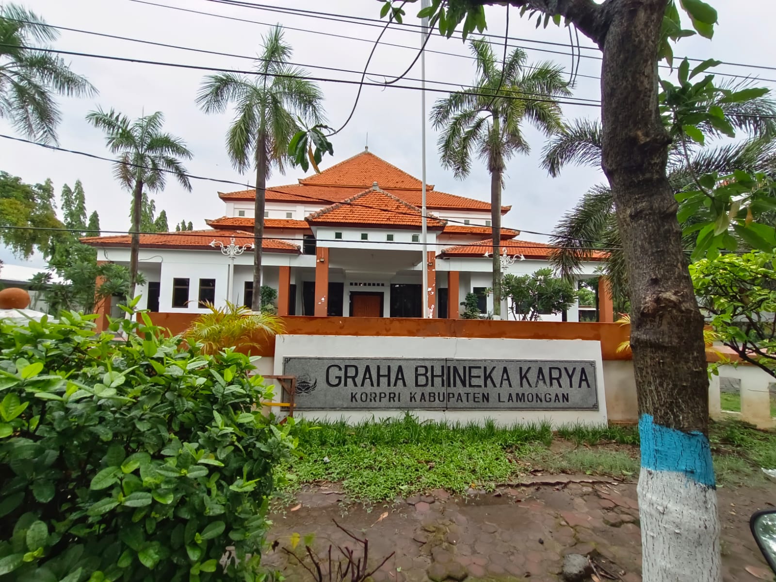 Foto konteks salah satu bangunan publik di Lamongan, Jawa Timur