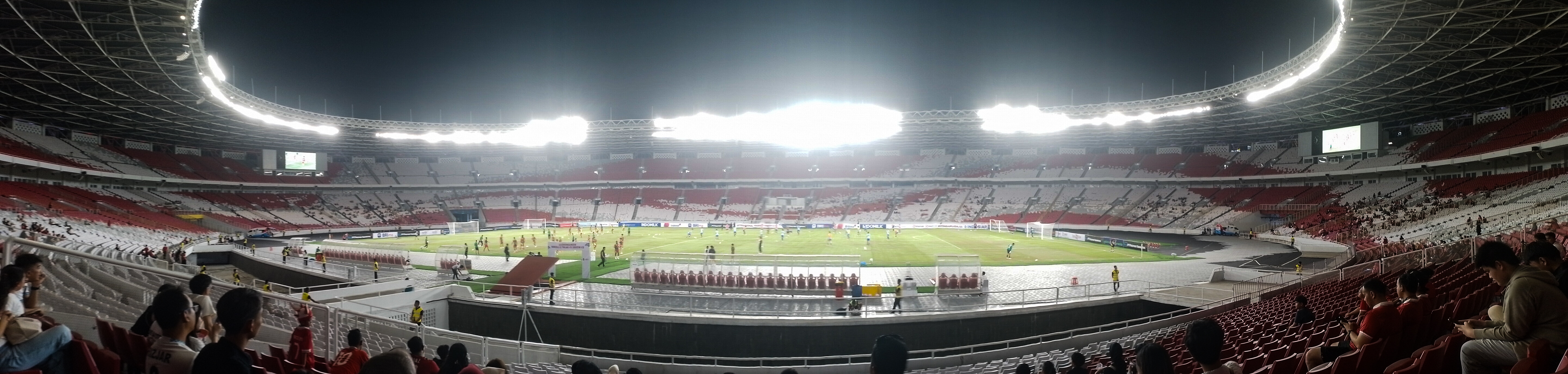 Foto konteks bagian dalam Stadion Utama Gelora Bung Karno di Jakarta