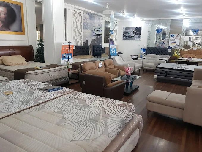 Showroom furnitur modern sebagai foto konteks peluang ekspor produk furnitur Indonesia ke pasar India