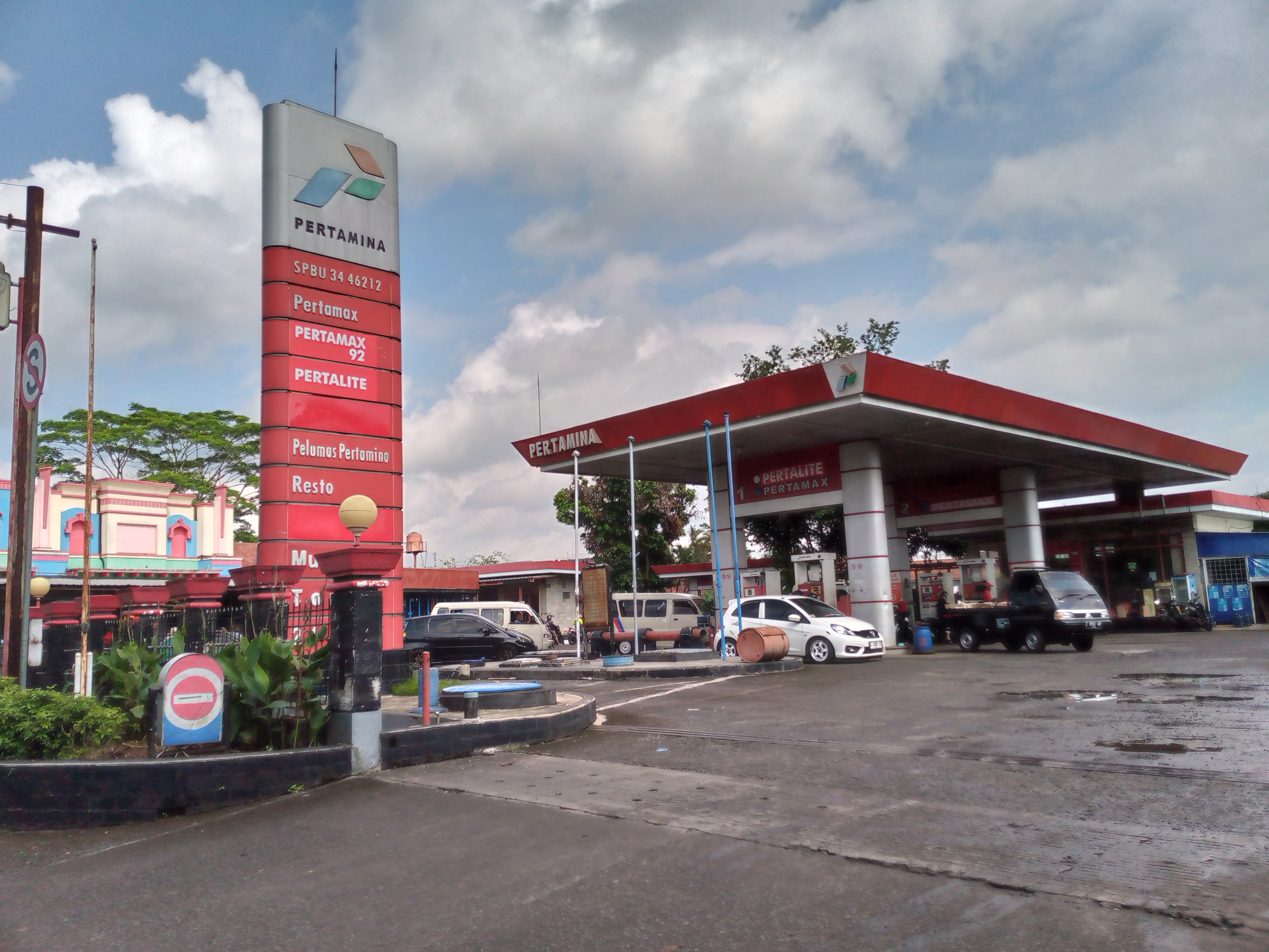 Foto konteks sebuah SPBU Pertamina di Ciamis, Jawa Barat