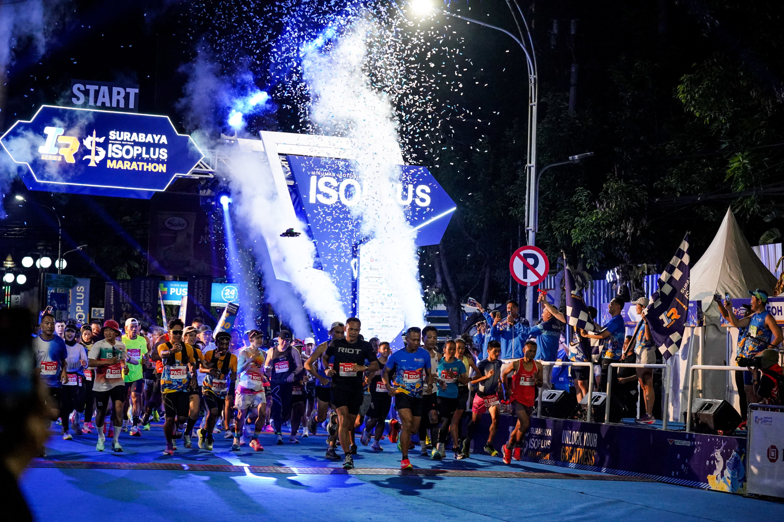 Peserta pada dokumentasi Surabaya ISOPLUS Marathon dari situs resmi ISOPLUS RUN