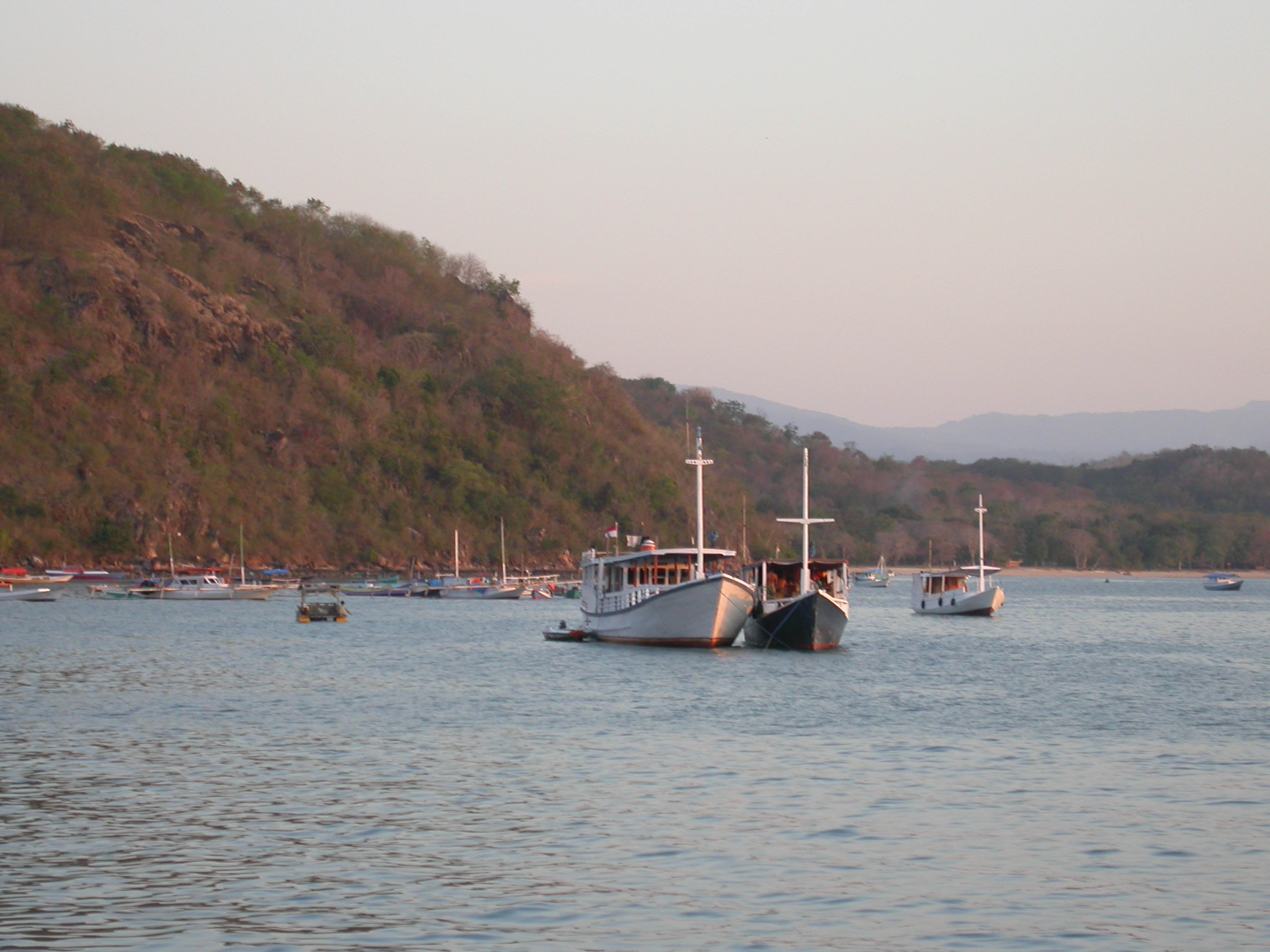 Pemandangan Labuan Bajo, Nusa Tenggara Timur, sebagai foto konteks pertumbuhan pariwisata Indonesia