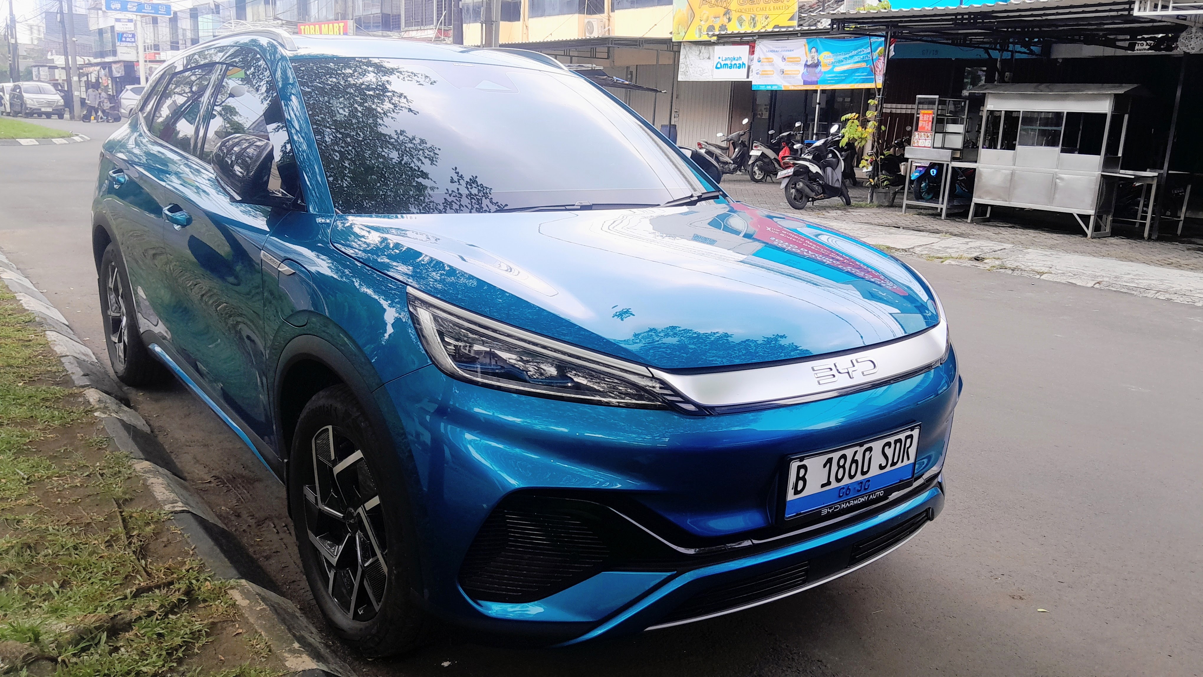 Mobil listrik BYD Atto 3 di Tangerang Selatan sebagai foto konteks industri kendaraan listrik Indonesia