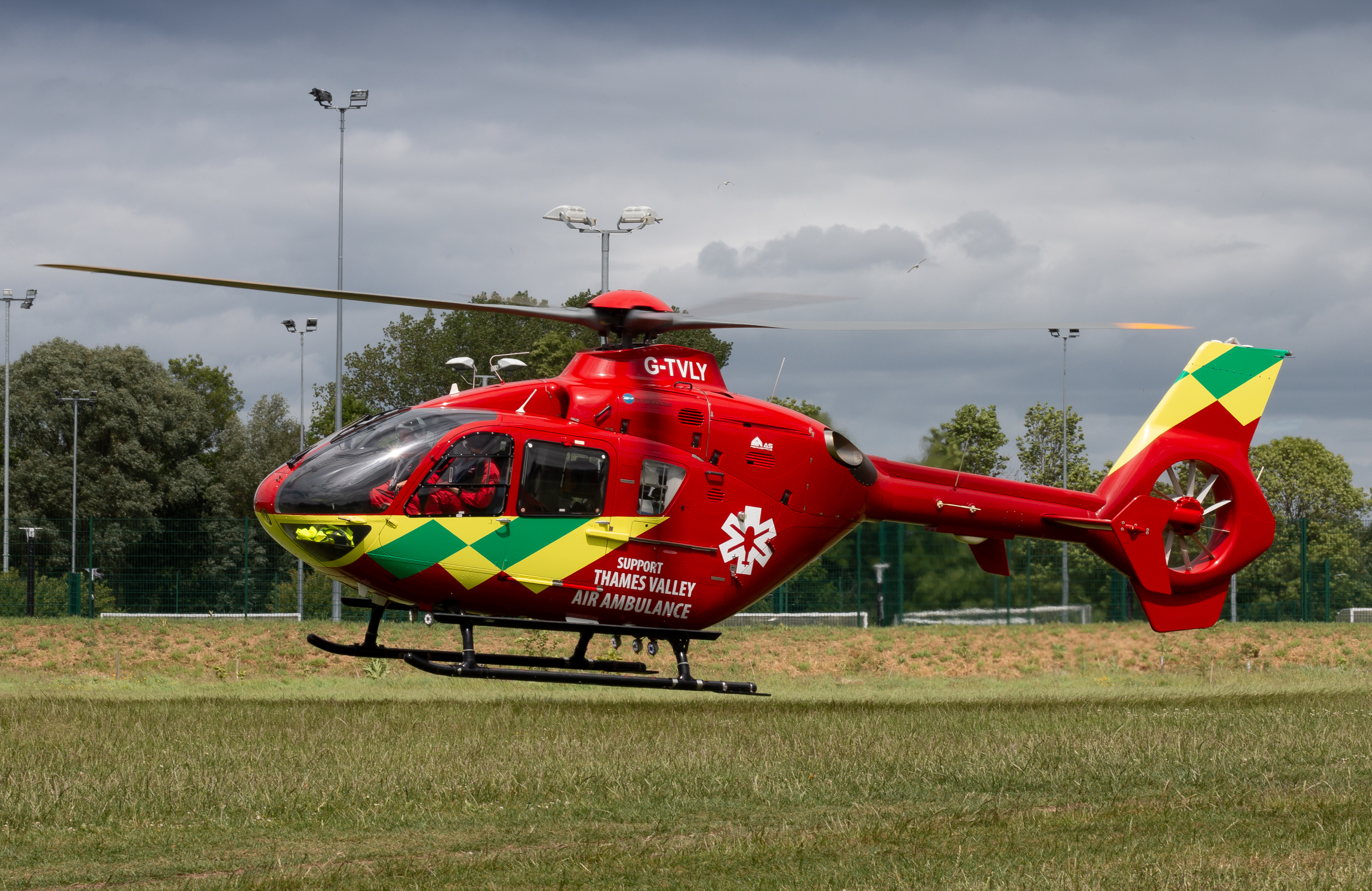 Helikopter ambulans udara digunakan untuk layanan medis darurat