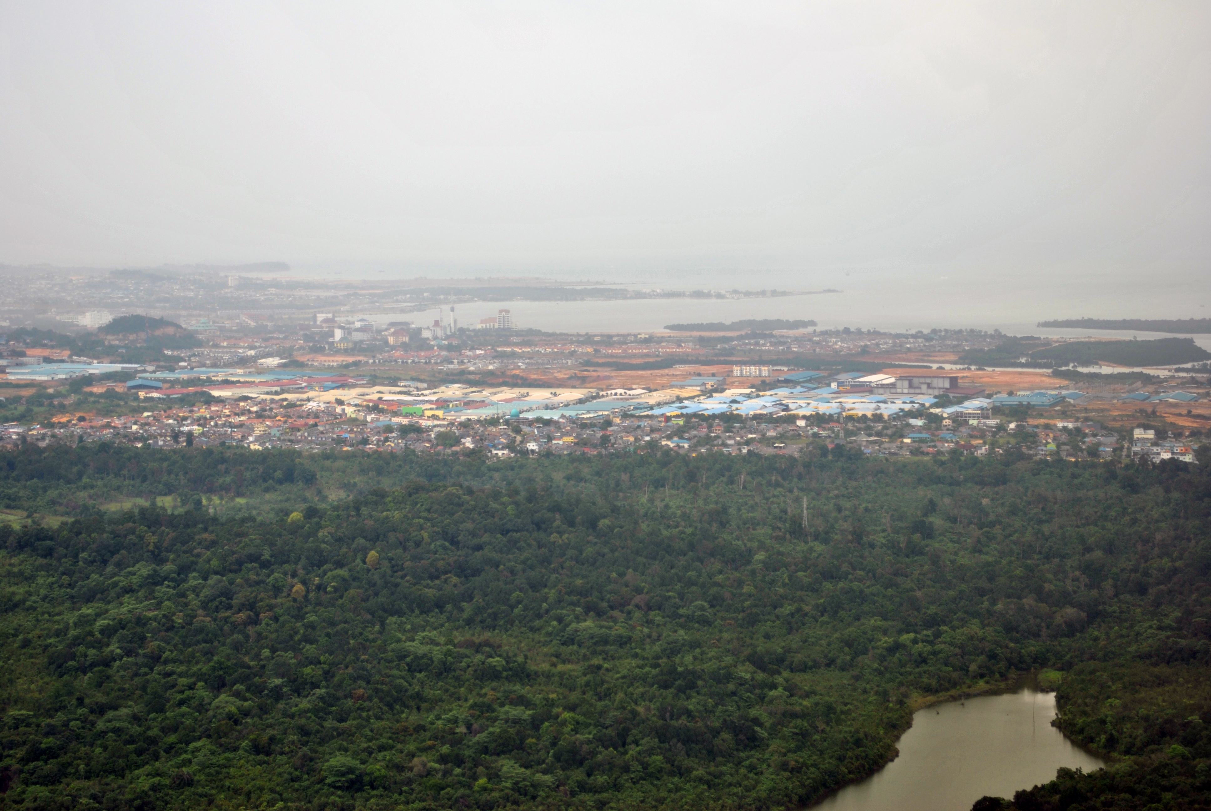 Pemandangan kawasan Batam Centre, Kepulauan Riau