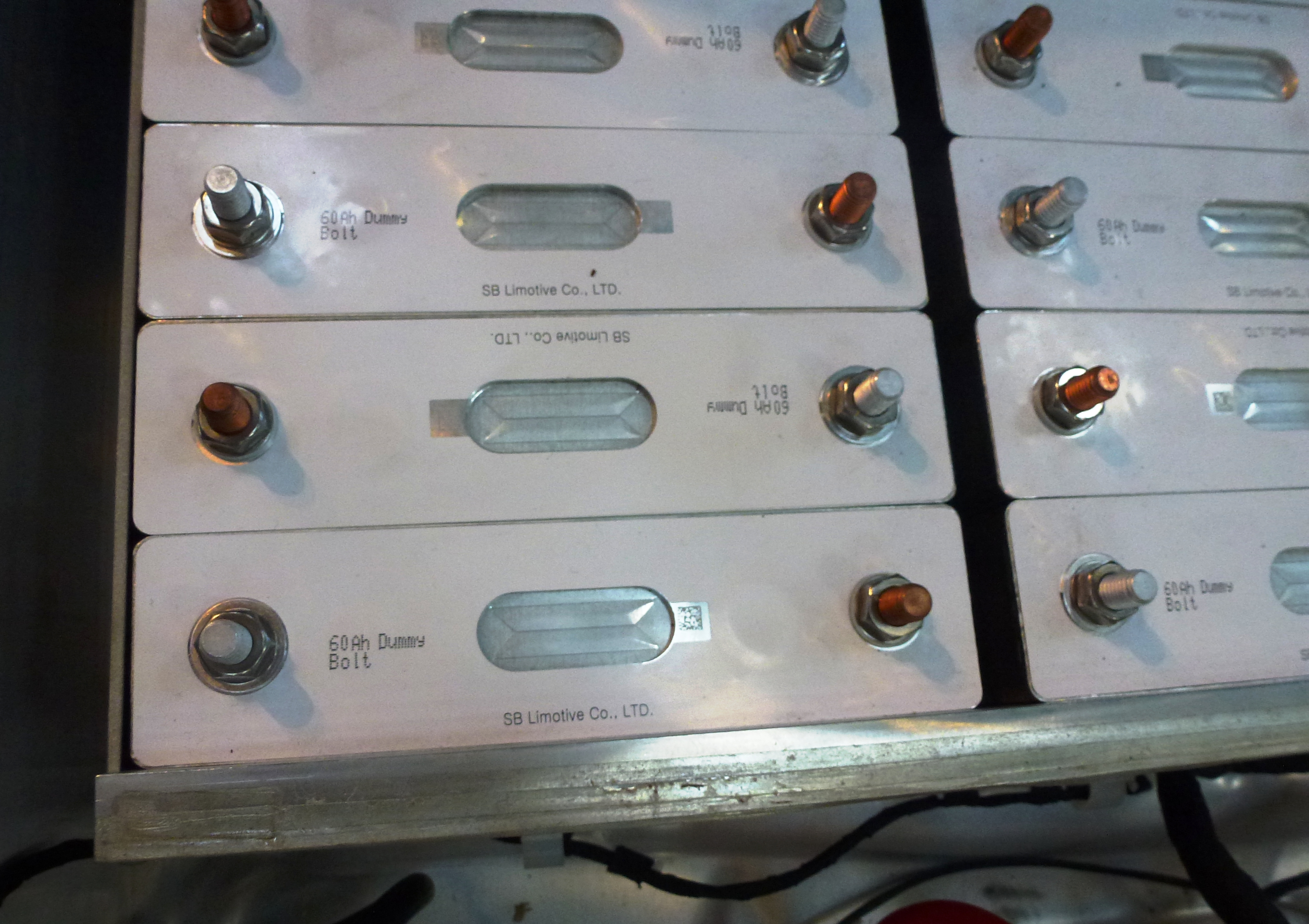 Sel baterai lithium-ion untuk kendaraan listrik