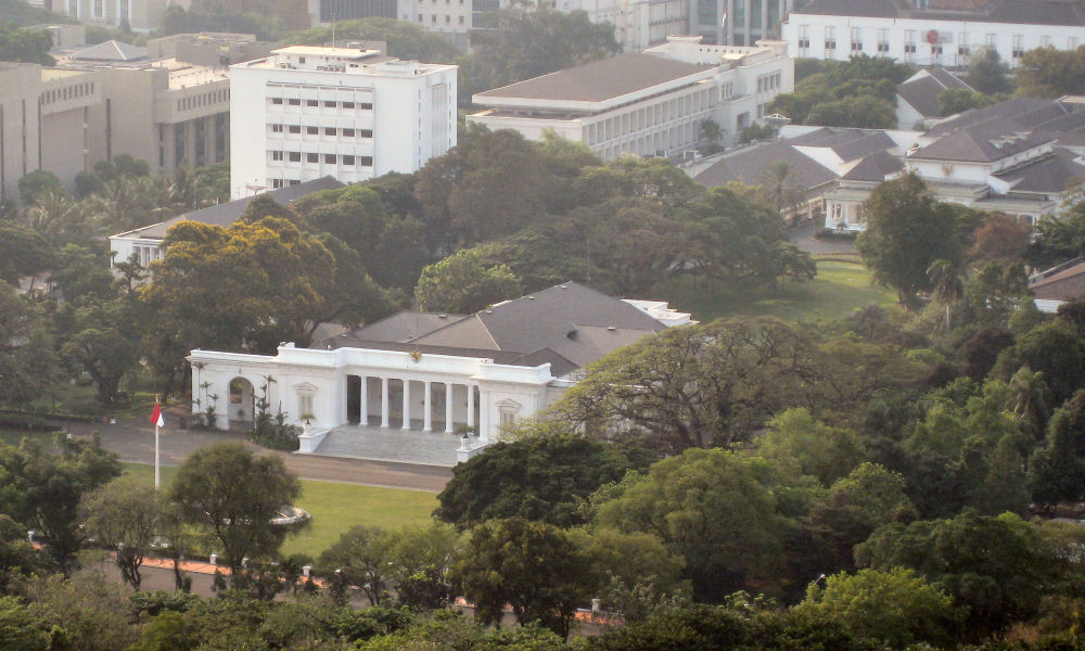 Istana Merdeka di Jakarta dilihat dari area depan