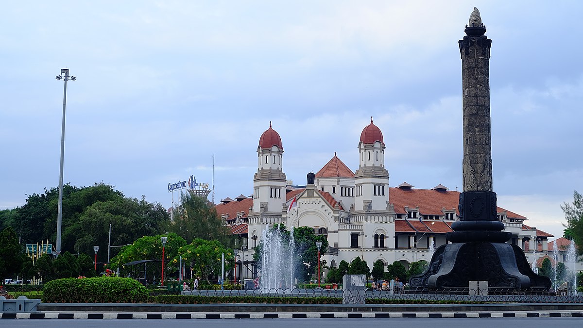 Pemandangan kawasan perkotaan Semarang, ibu kota Jawa Tengah