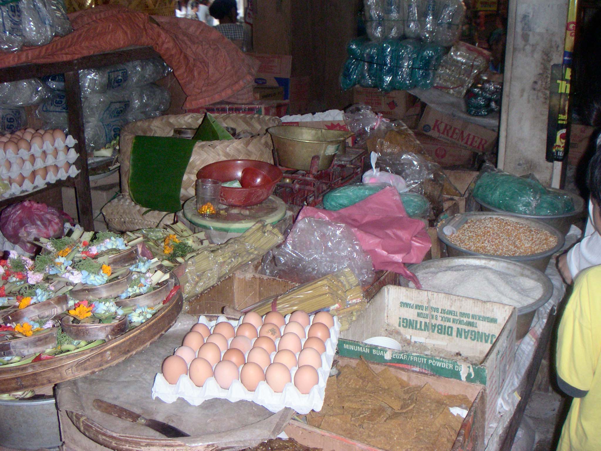 Aktivitas pasar di Sukawati Bali sebagai foto konteks UMKM dan perdagangan lokal